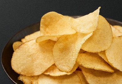 じゃがいも本来の旨みを引き立てる食塩不使用のポテトチップス