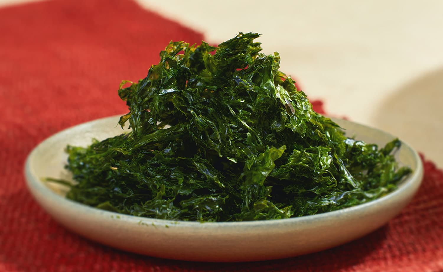 伊勢湾産海苔を使用した風味豊かなばら海苔はポテチとの相性抜群！